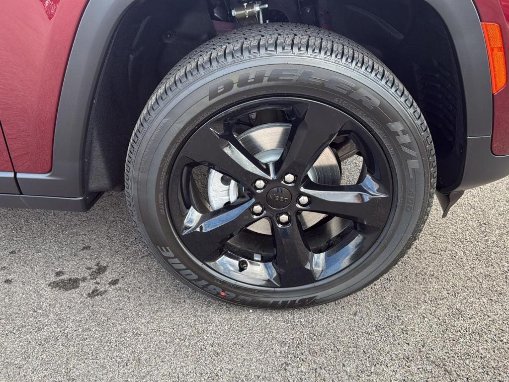 new 2025 Jeep Grand Cherokee car, priced at $43,625