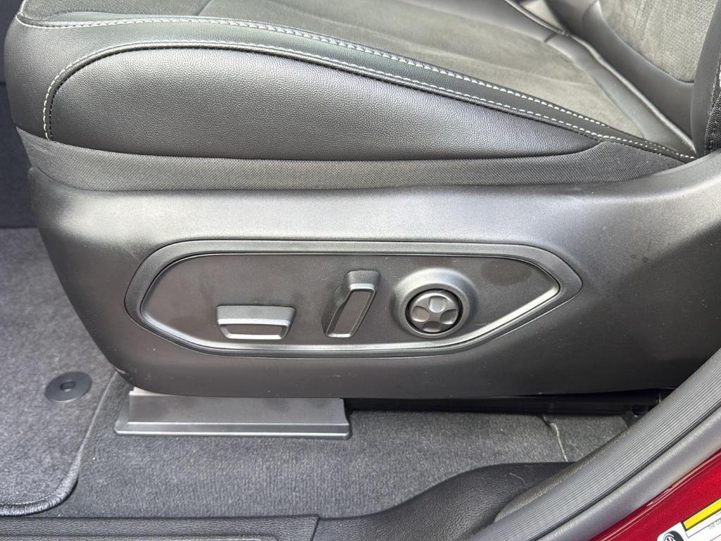 new 2025 Jeep Grand Cherokee car, priced at $43,625