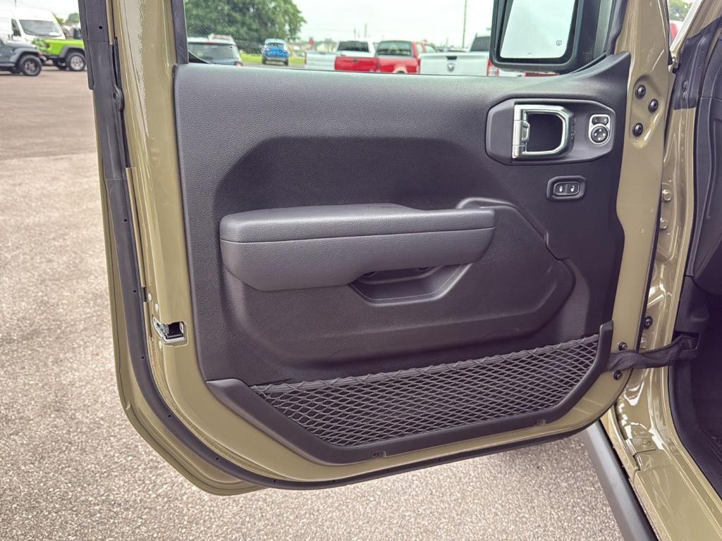 new 2025 Jeep Gladiator car, priced at $54,100