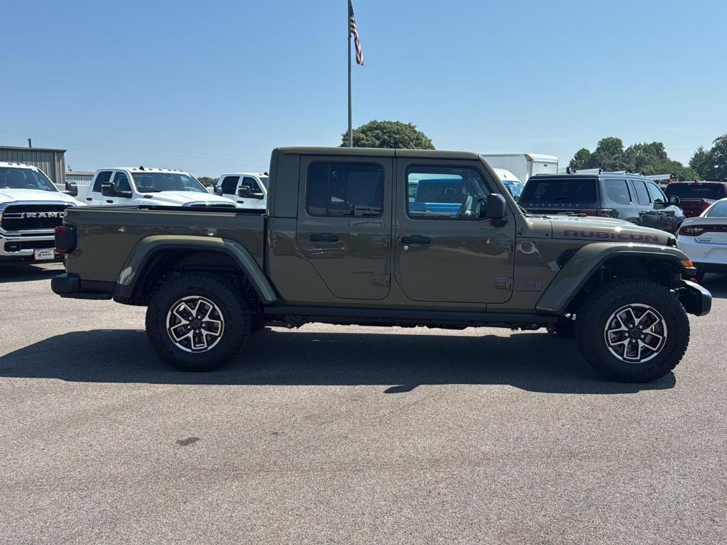 new 2025 Jeep Gladiator car, priced at $54,100