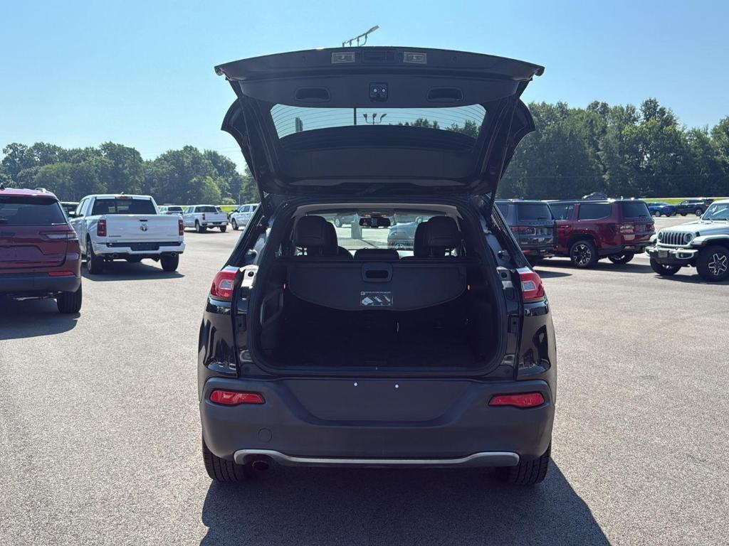 used 2014 Jeep Cherokee car, priced at $6,700