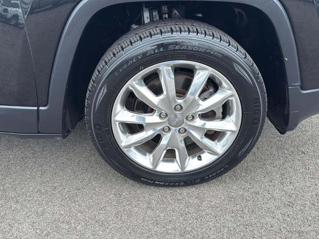 used 2014 Jeep Cherokee car, priced at $6,700