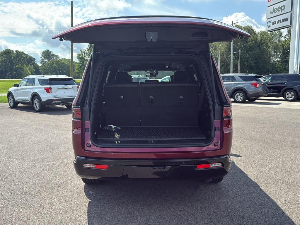 new 2025 Jeep Wagoneer car, priced at $70,017