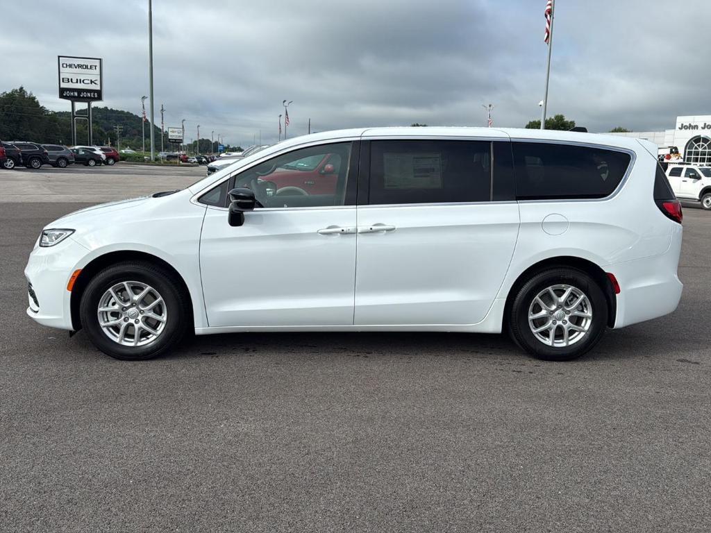 new 2026 Chrysler Pacifica car, priced at $42,960