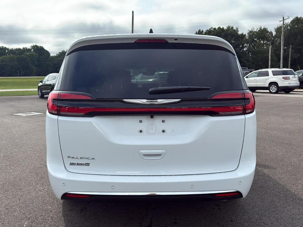 new 2026 Chrysler Pacifica car, priced at $42,960