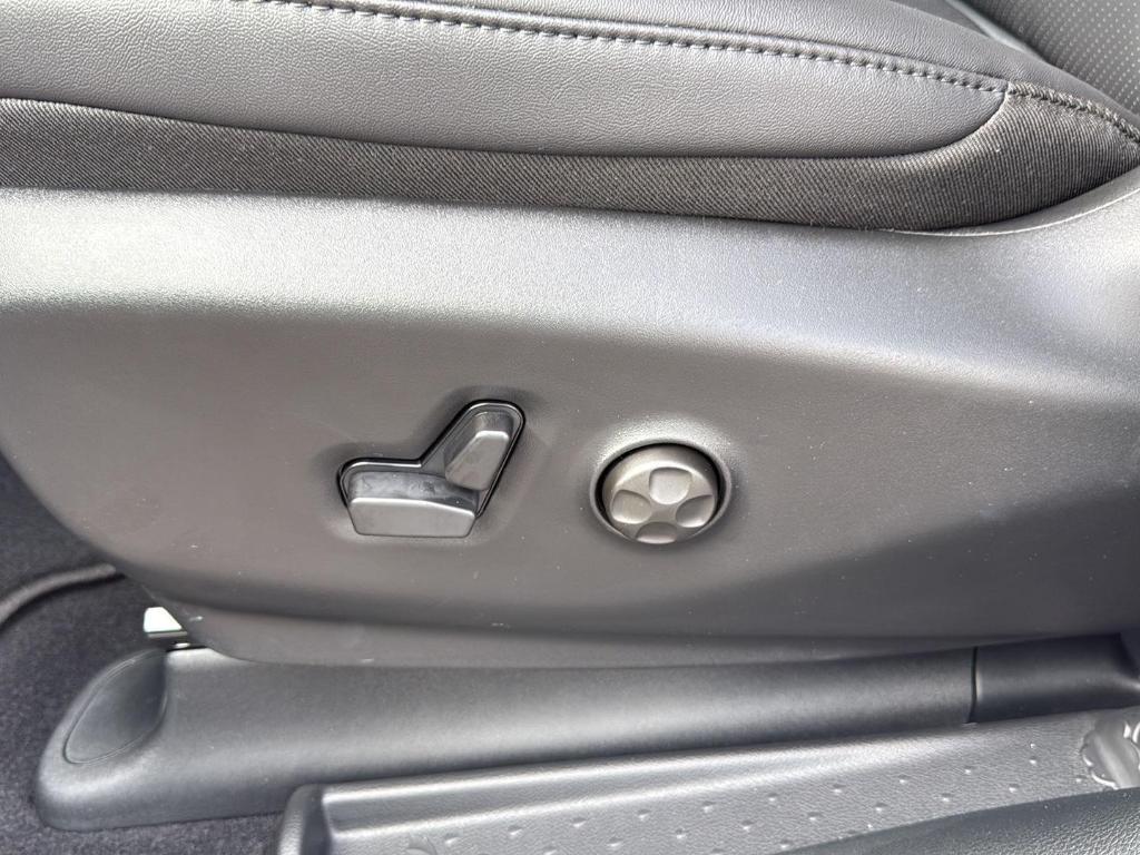 new 2026 Chrysler Pacifica car, priced at $42,960
