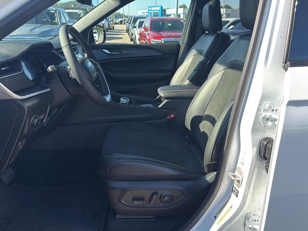 new 2025 Jeep Grand Cherokee L car, priced at $43,780