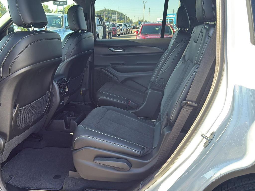 new 2025 Jeep Grand Cherokee L car, priced at $43,780
