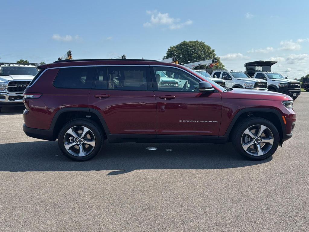 new 2025 Jeep Grand Cherokee L car, priced at $52,160