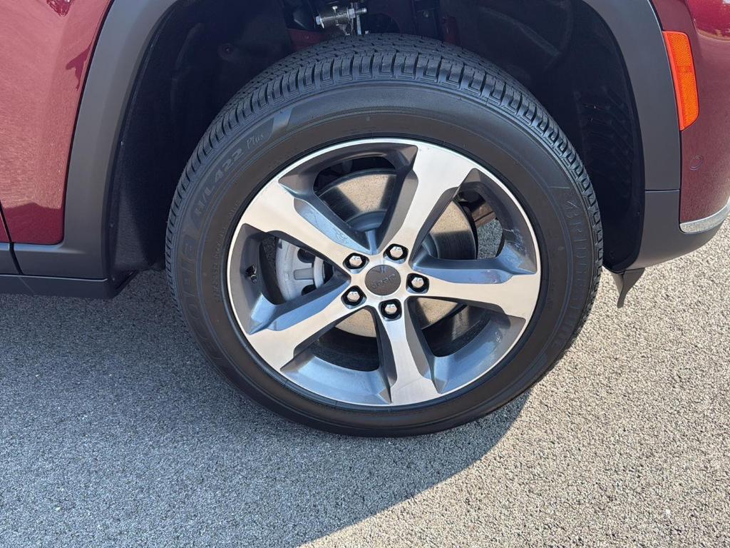 new 2025 Jeep Grand Cherokee L car, priced at $52,160