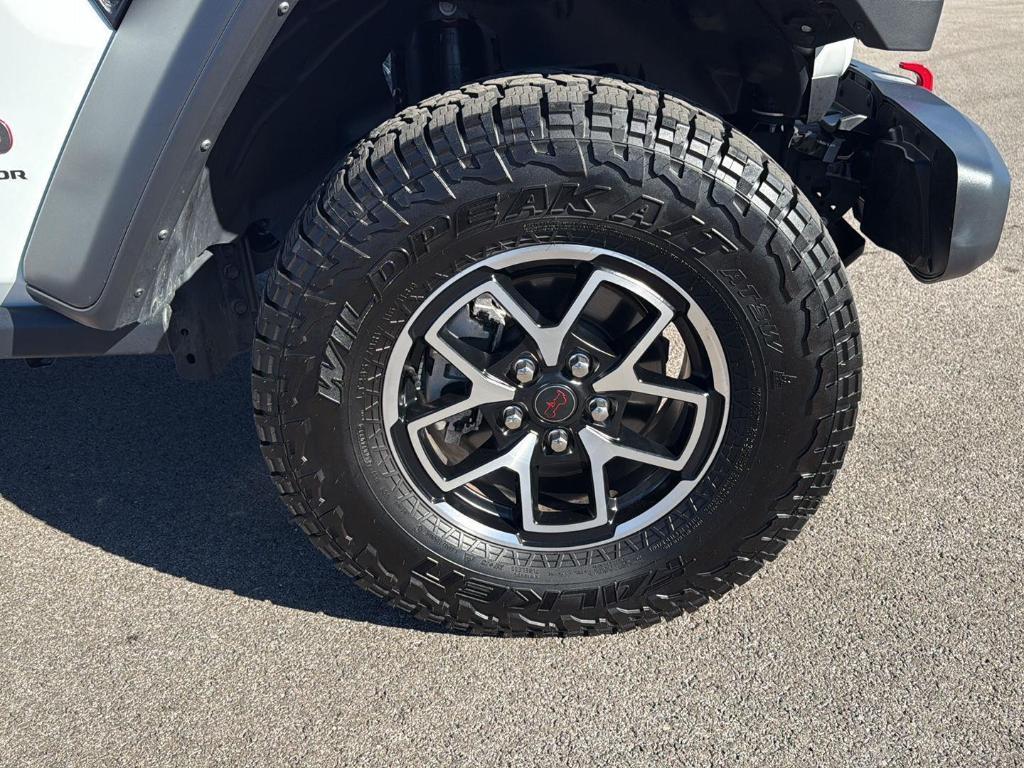 used 2024 Jeep Gladiator car, priced at $47,995