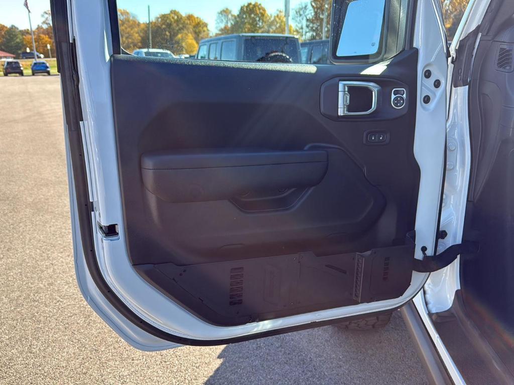 used 2024 Jeep Gladiator car, priced at $47,995