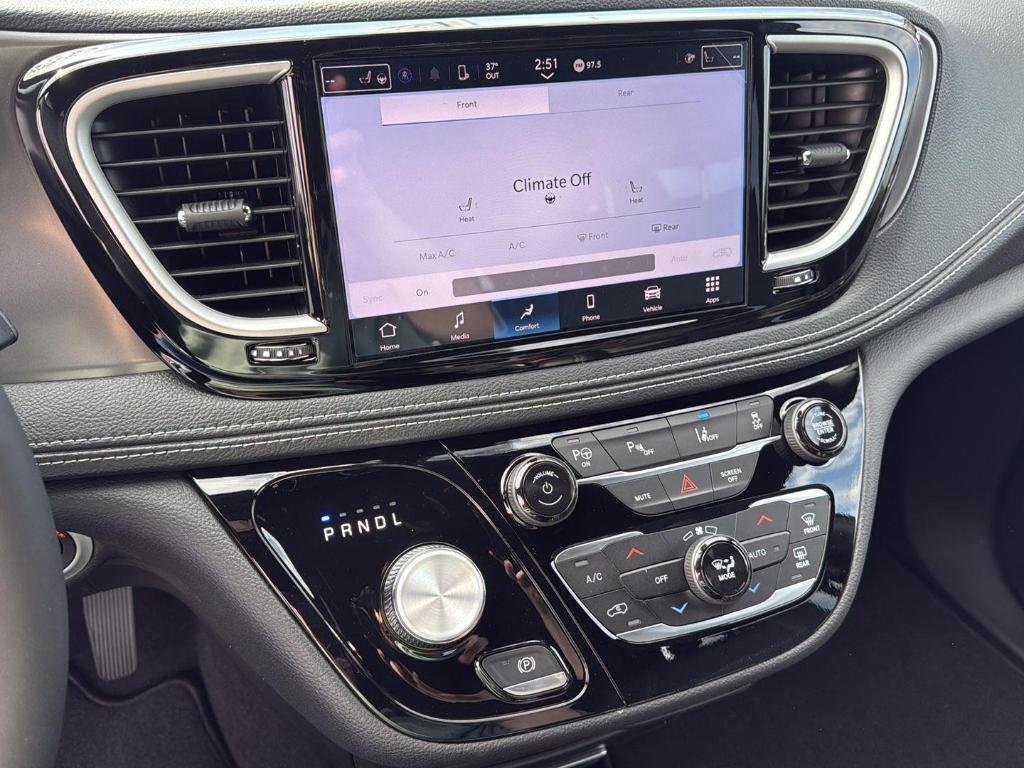 new 2025 Chrysler Pacifica Hybrid car, priced at $48,337