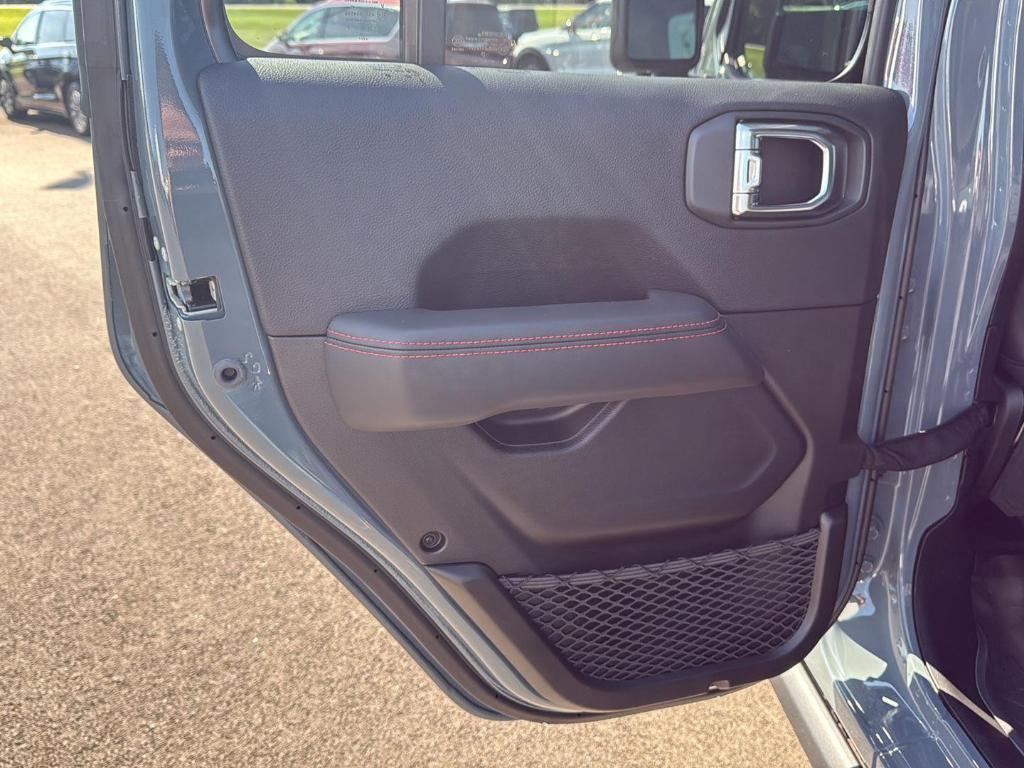 new 2025 Jeep Gladiator car, priced at $56,345
