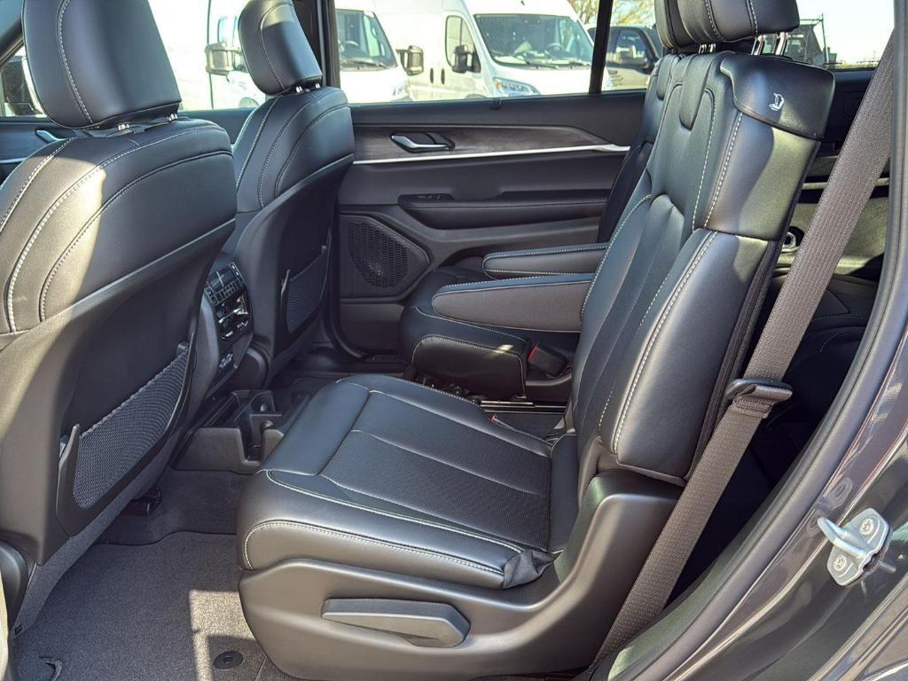 new 2025 Jeep Grand Cherokee L car, priced at $50,247