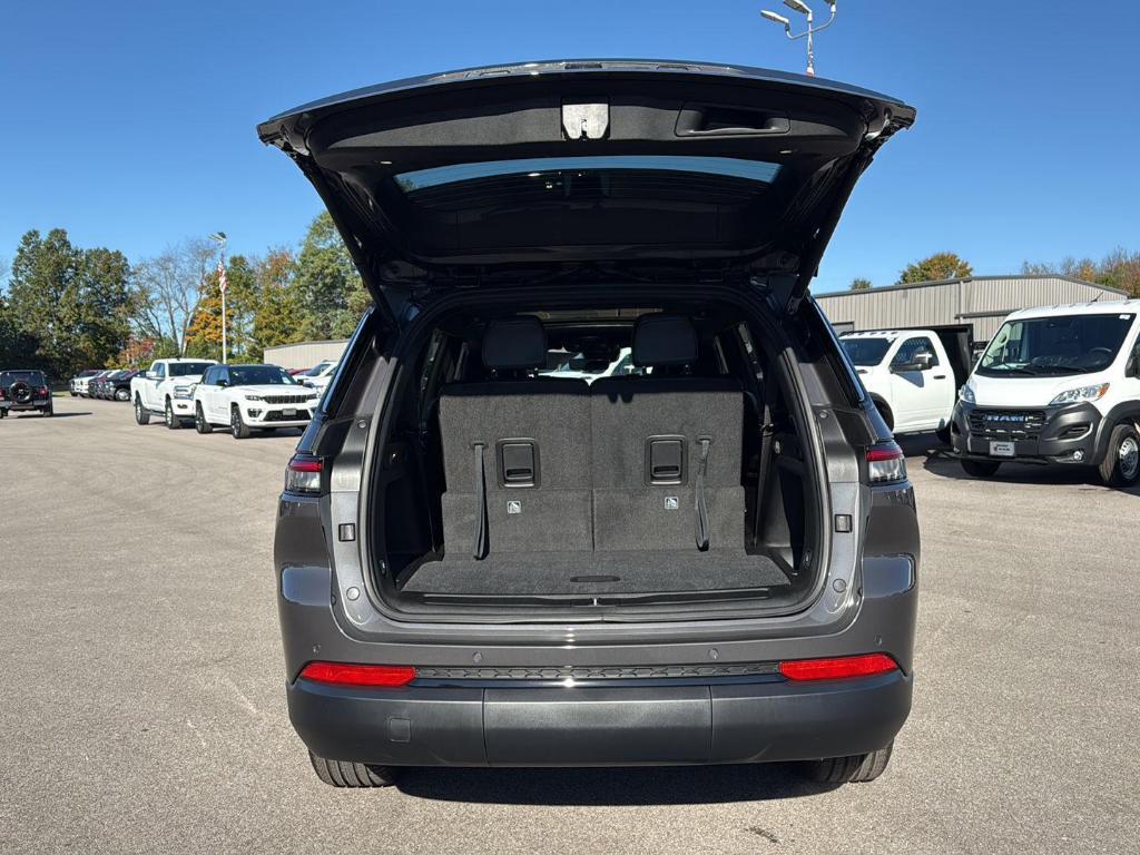 new 2025 Jeep Grand Cherokee L car, priced at $50,247