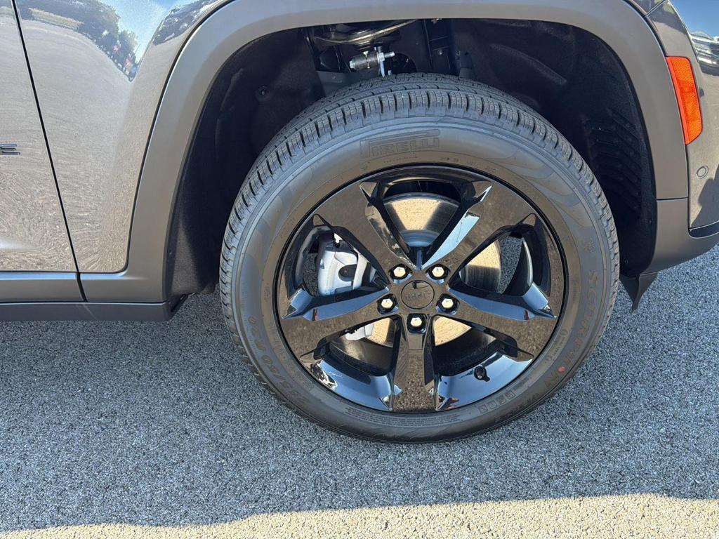 new 2025 Jeep Grand Cherokee L car, priced at $50,247