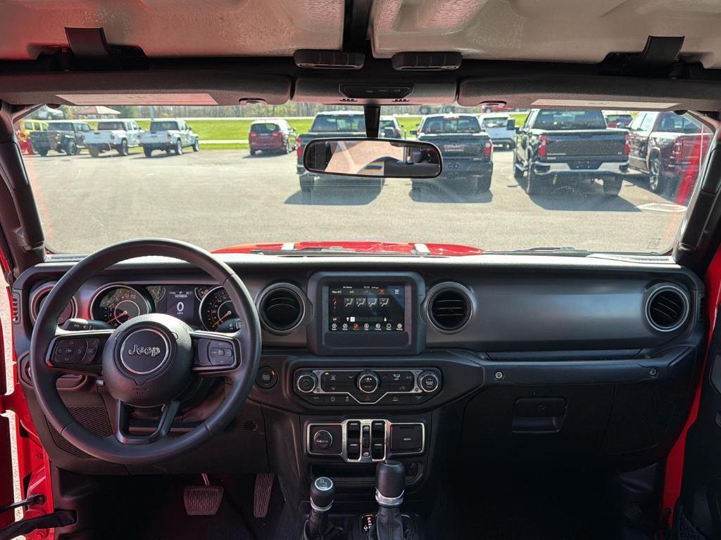 used 2023 Jeep Gladiator car, priced at $27,500