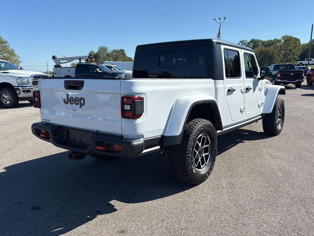 new 2025 Jeep Gladiator car, priced at $50,614