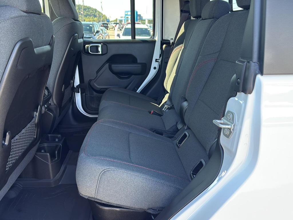 new 2025 Jeep Gladiator car, priced at $50,614