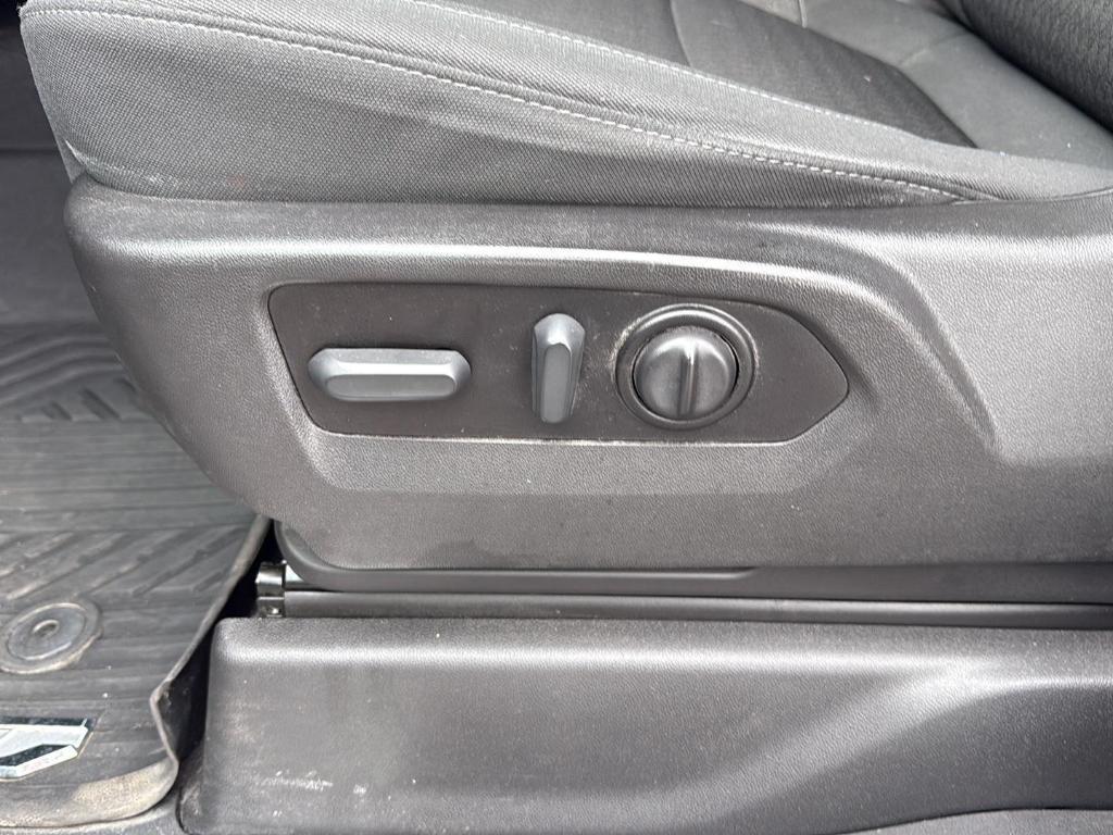 used 2021 Chevrolet Silverado 1500 car, priced at $32,700