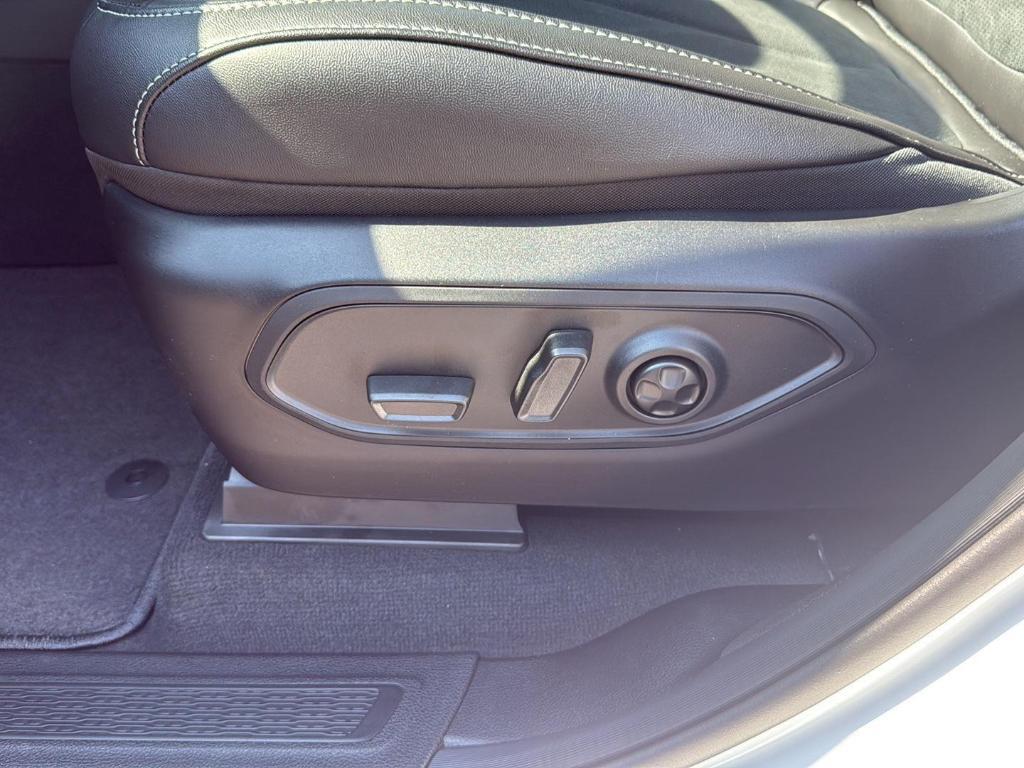 new 2025 Jeep Grand Cherokee L car, priced at $44,780