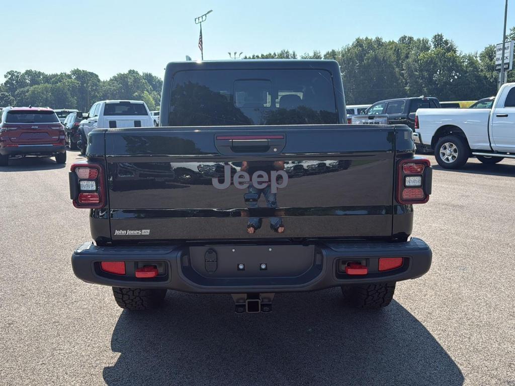 new 2025 Jeep Gladiator car, priced at $51,565
