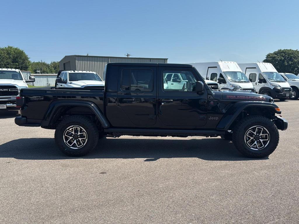 new 2025 Jeep Gladiator car, priced at $51,565