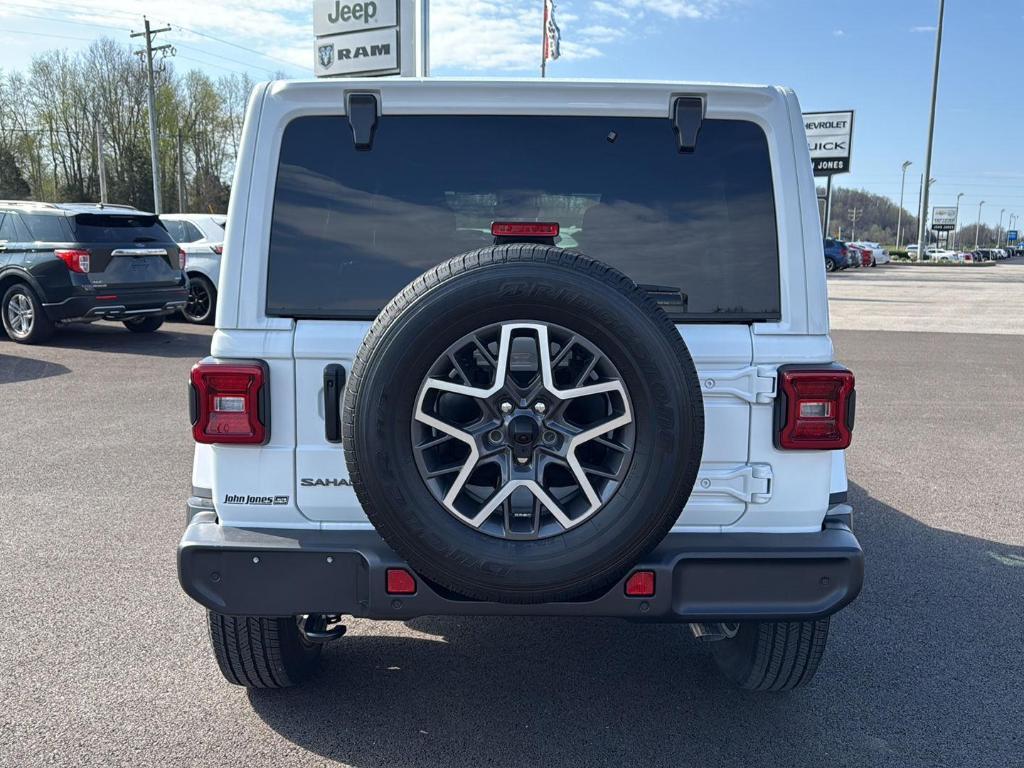 new 2025 Jeep Wrangler car, priced at $53,902