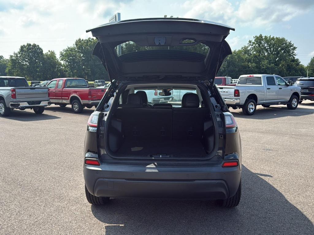 used 2021 Jeep Cherokee car, priced at $17,900