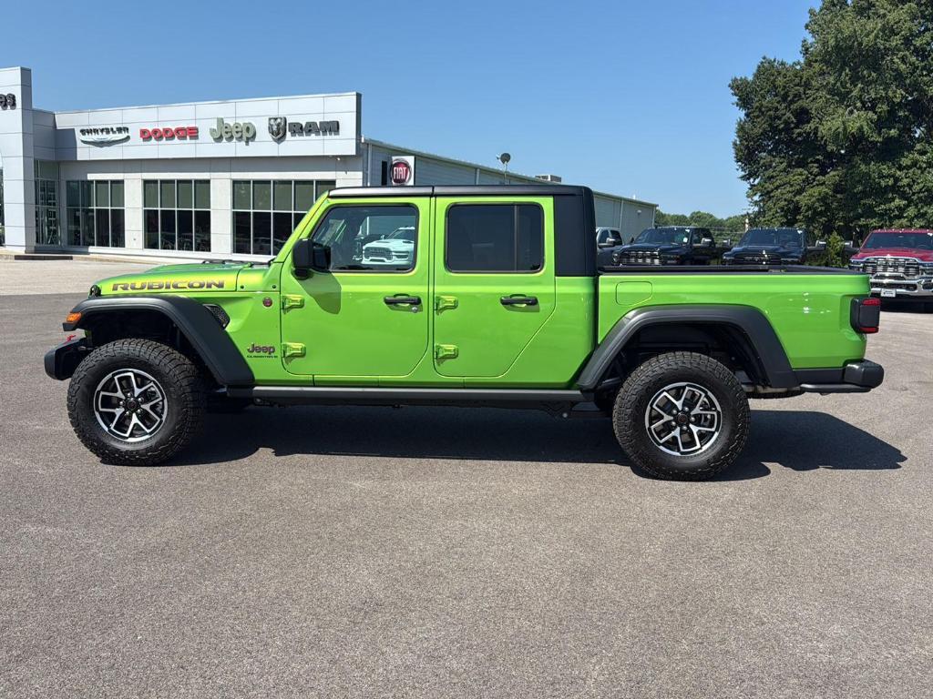 new 2025 Jeep Gladiator car, priced at $49,178