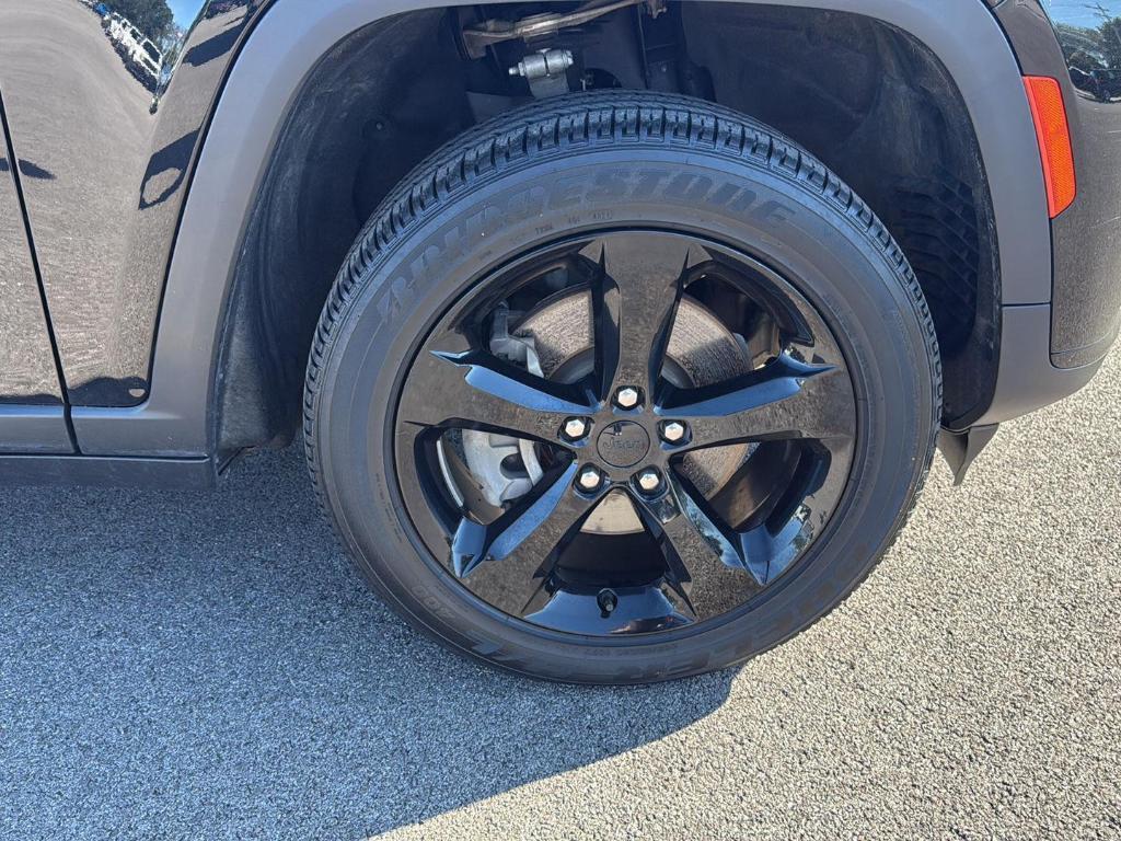 used 2022 Jeep Grand Cherokee L car, priced at $27,500