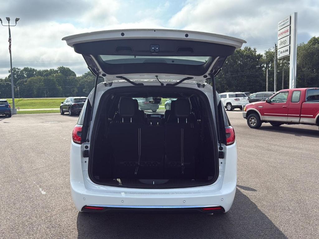 new 2026 Chrysler Pacifica car, priced at $42,960