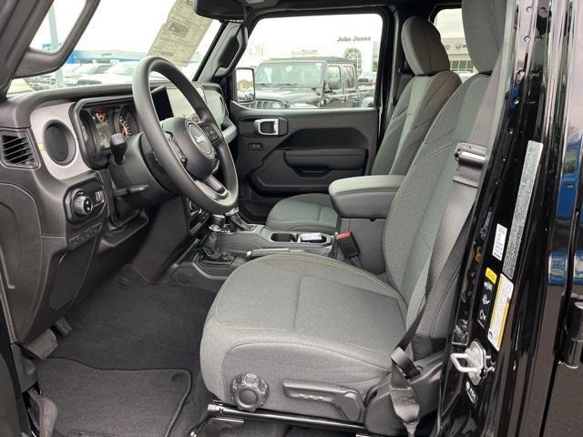 new 2025 Jeep Gladiator car, priced at $40,500