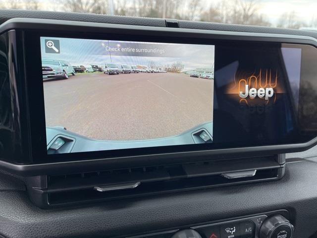 new 2025 Jeep Gladiator car, priced at $40,500