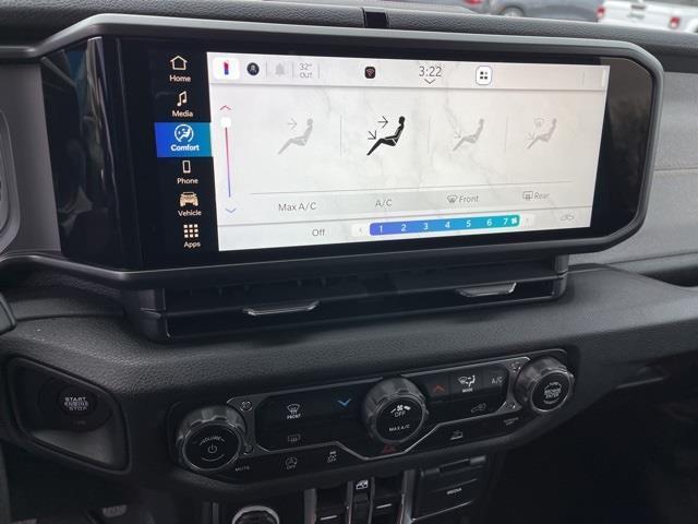 new 2025 Jeep Gladiator car, priced at $40,500