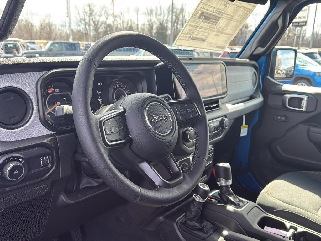 new 2025 Jeep Wrangler car, priced at $47,140