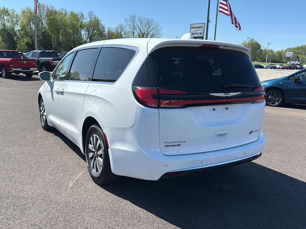 used 2022 Chrysler Pacifica Hybrid car, priced at $20,685
