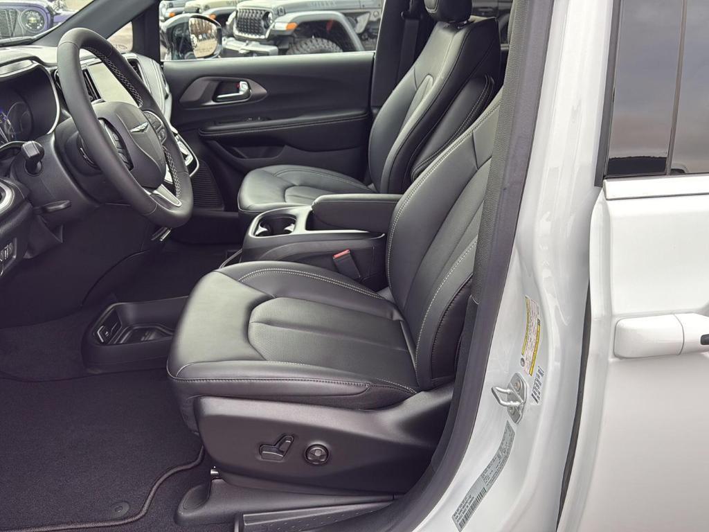 new 2026 Chrysler Pacifica car, priced at $41,640
