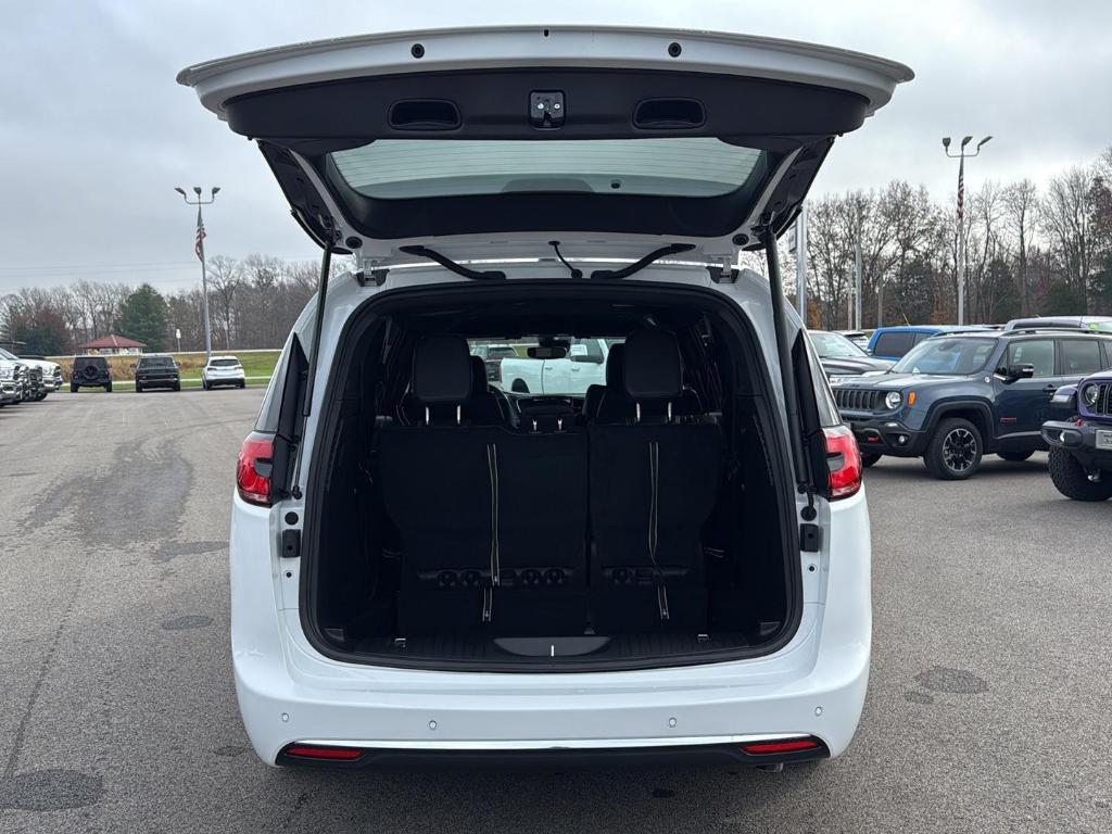 new 2026 Chrysler Pacifica car, priced at $41,640