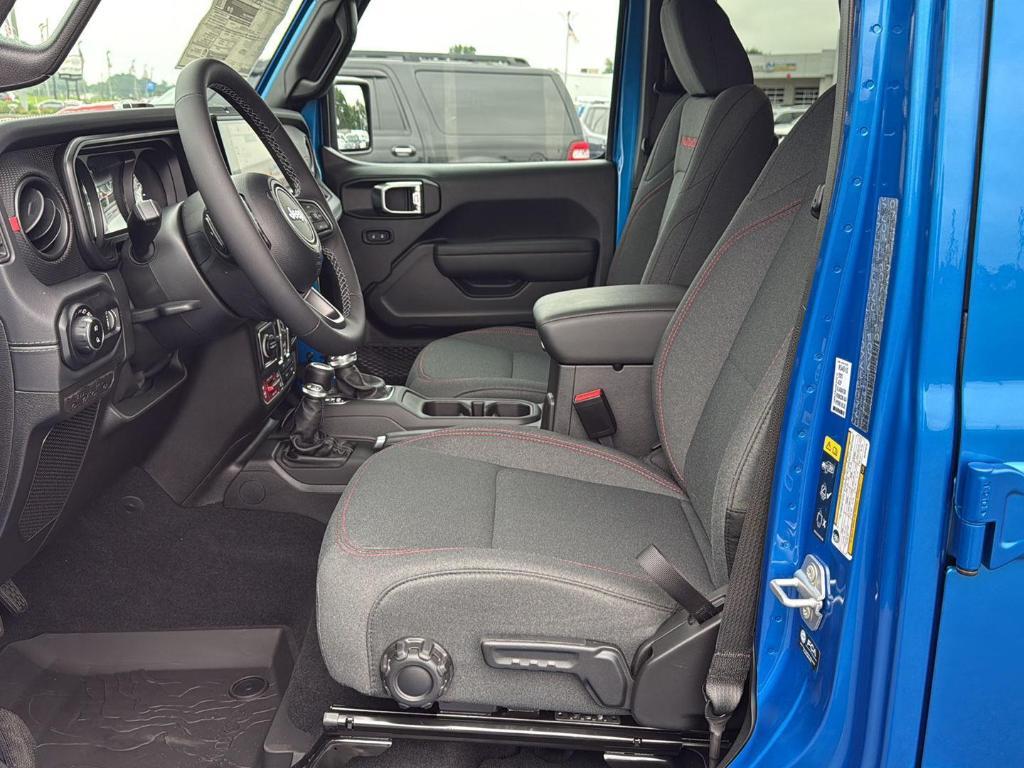 new 2025 Jeep Gladiator car, priced at $53,850
