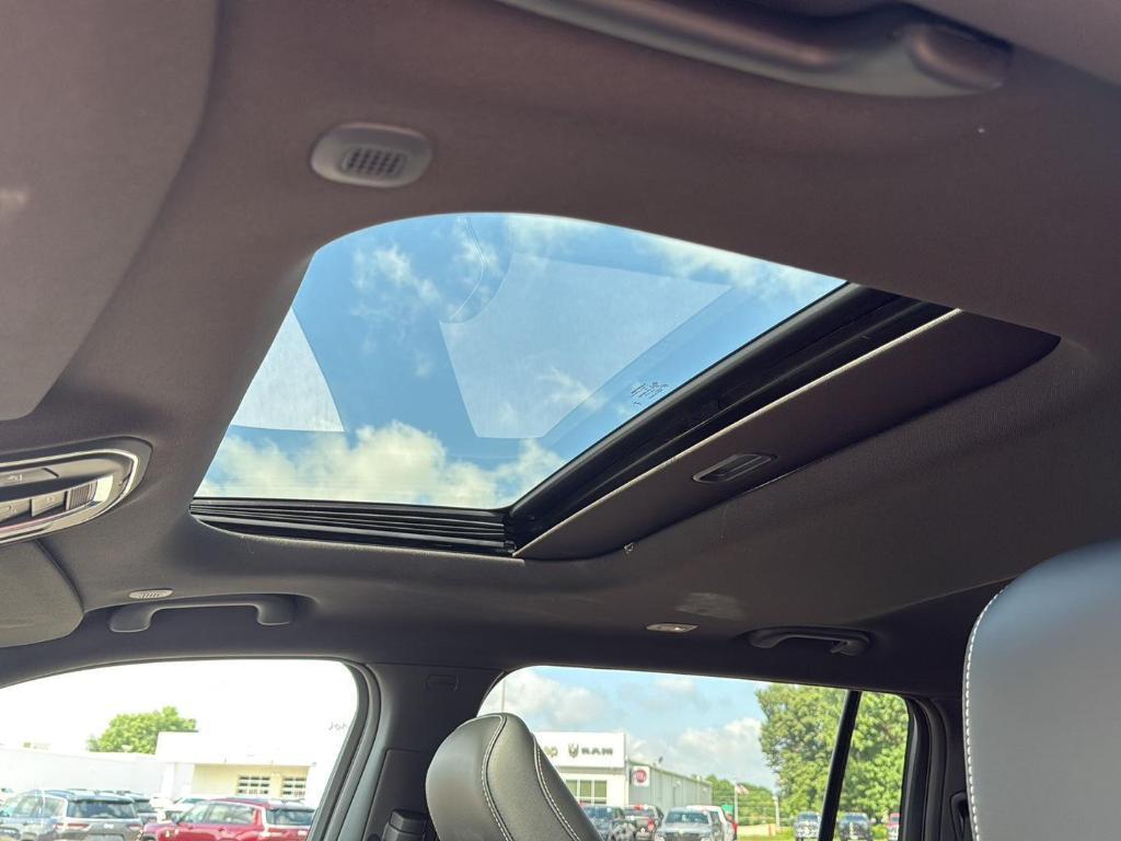 new 2025 Jeep Grand Cherokee L car, priced at $40,573