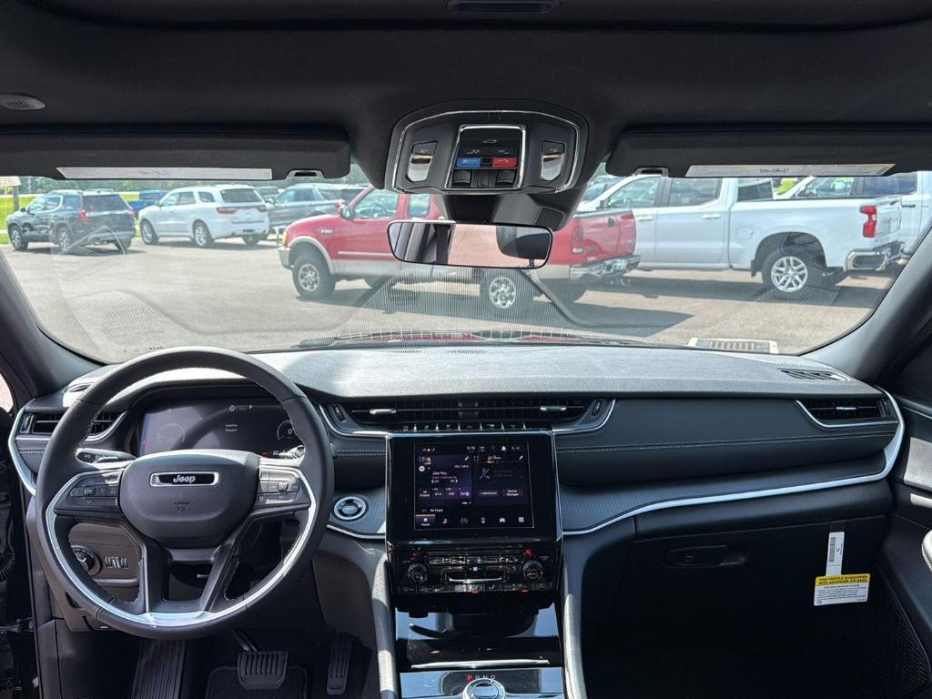 new 2025 Jeep Grand Cherokee L car, priced at $40,573