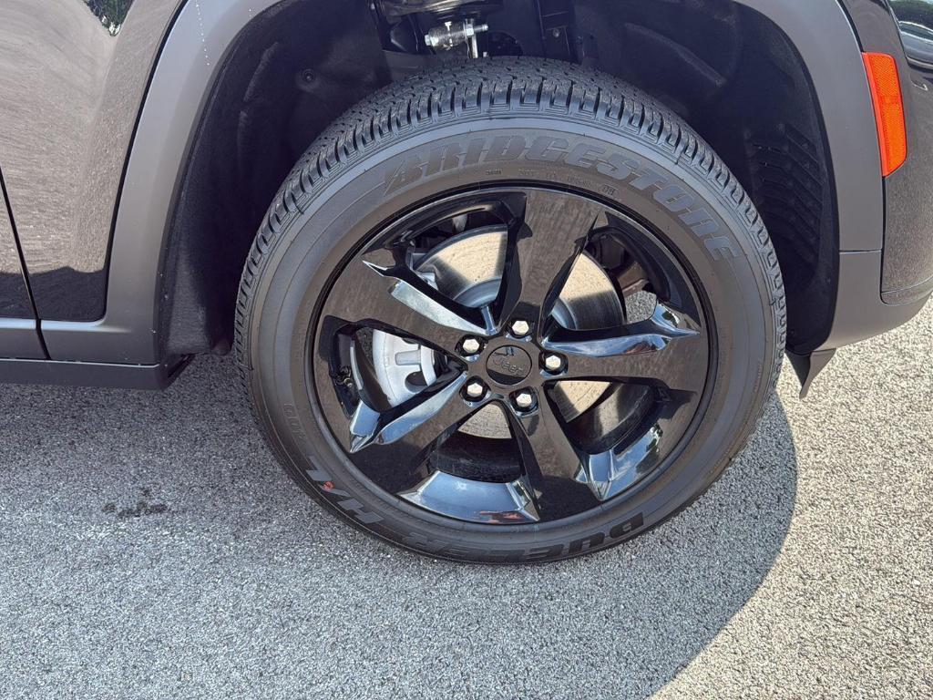 new 2025 Jeep Grand Cherokee L car, priced at $40,573