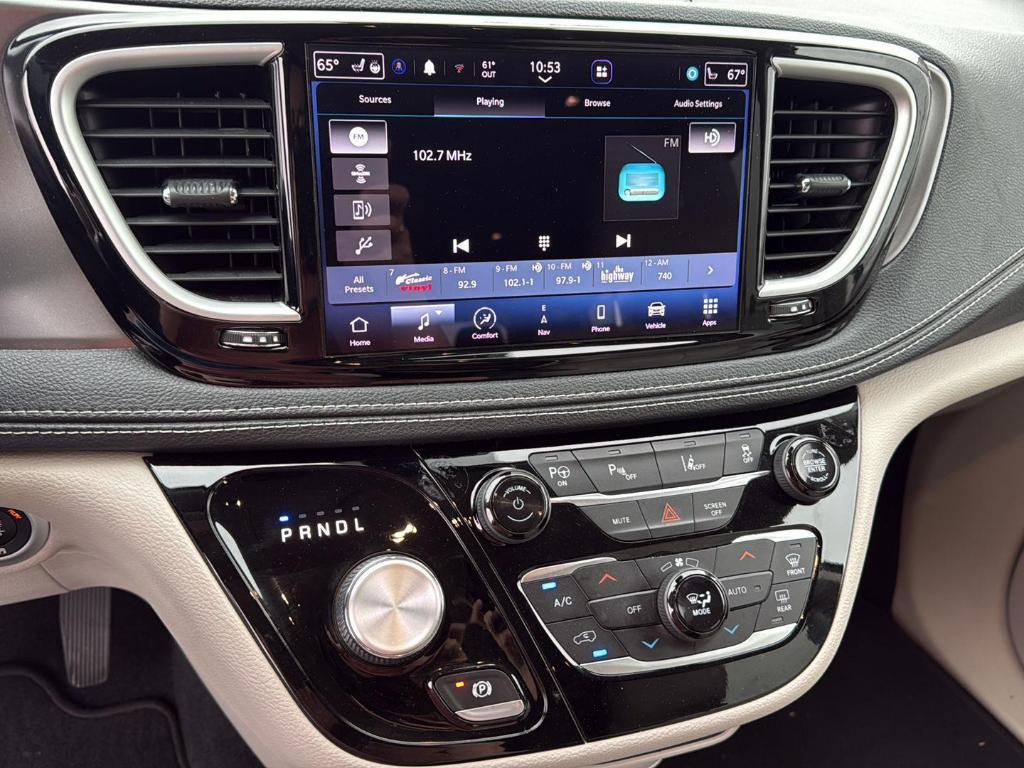 used 2021 Chrysler Pacifica Hybrid car, priced at $20,450