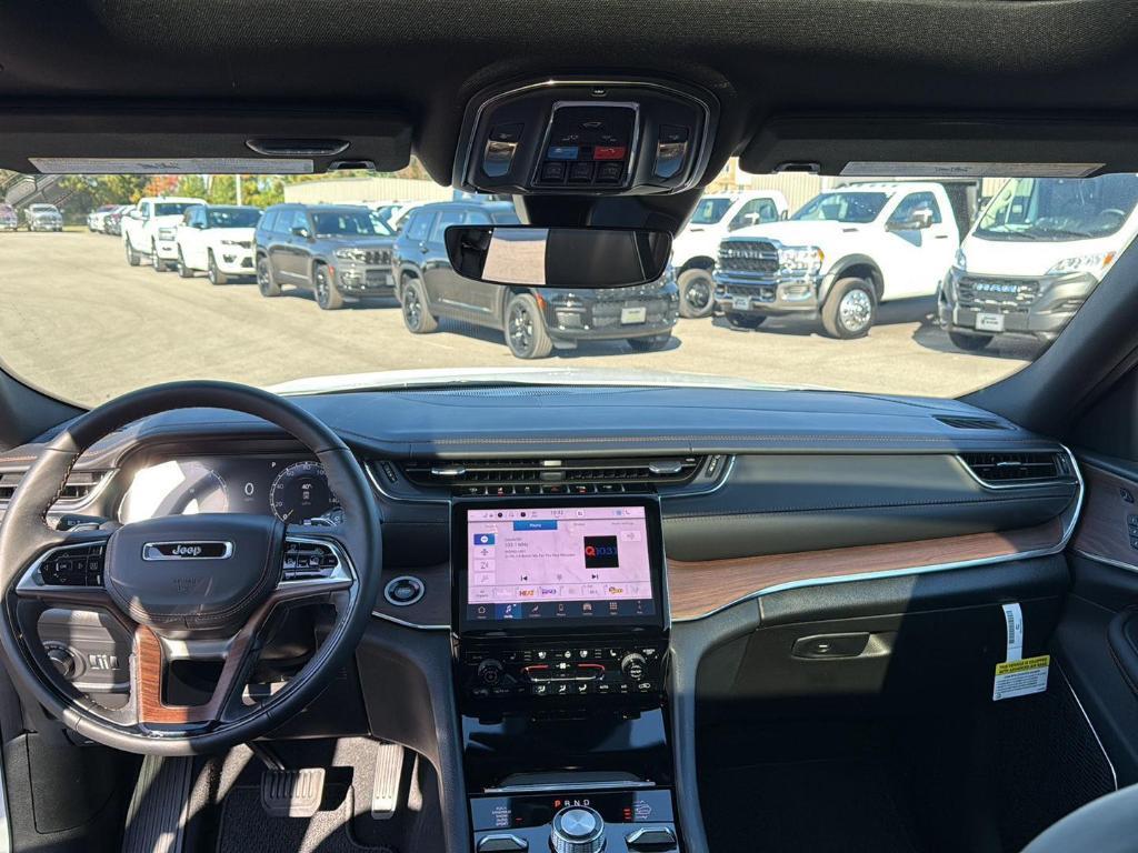 new 2025 Jeep Grand Cherokee L car, priced at $58,711