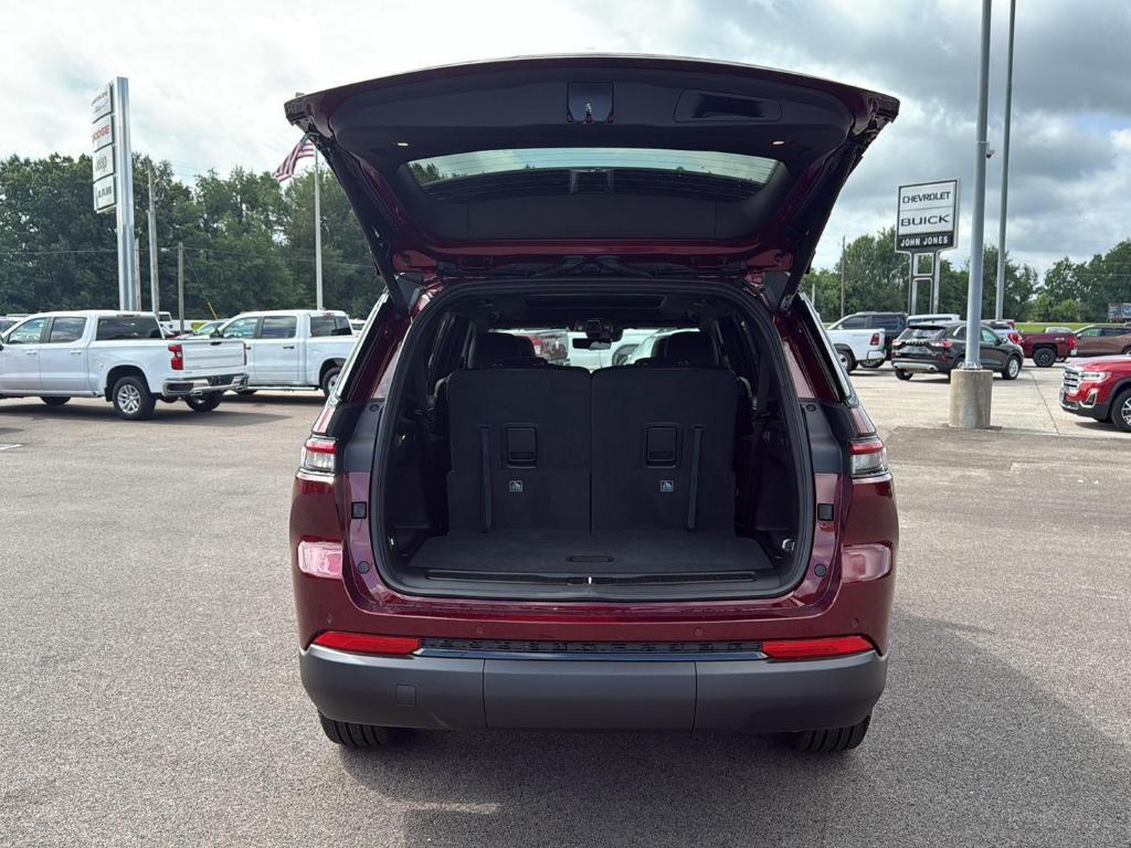 new 2025 Jeep Grand Cherokee L car, priced at $52,034