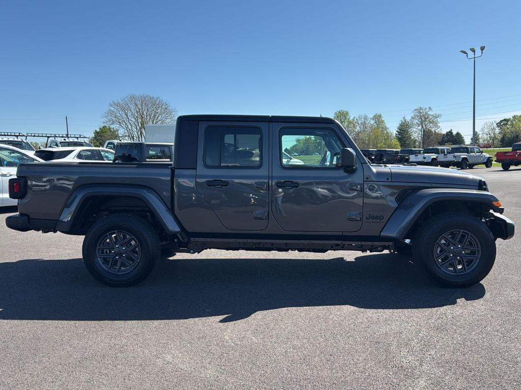 new 2025 Jeep Gladiator car, priced at $47,147