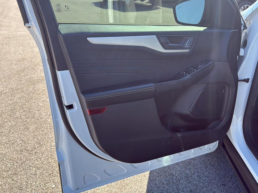 used 2022 Ford Escape car, priced at $18,400