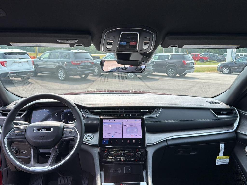 new 2025 Jeep Grand Cherokee car, priced at $45,370